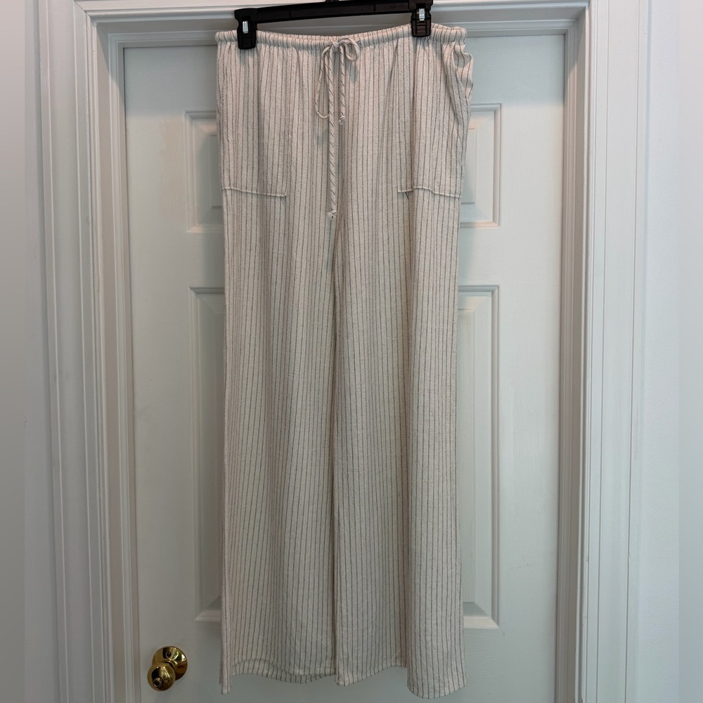 CJLA Isla Linen Pants with thin stripe. Sz S